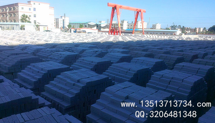 廣東年產(chǎn)6000萬灰砂蒸養(yǎng)磚機(jī)生產(chǎn)現(xiàn)場(chǎng)